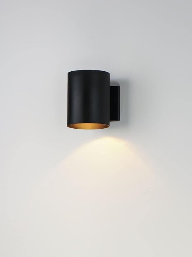 Maxim Lighting Outpost 1-Light Outdoor Wall Light | Black Aluminum Finish | Transitional Outdoor Light Fixture | Ideal for Porches Patios &amp Garages | Dimmable Wet Rated | 26101BK