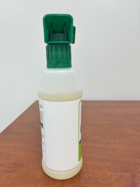 Mosquito Magician Ready to Use Hose Sprayer - Holds 32 Fl Oz of Liquid - Refillable - Kills Mosquitoes Fleas and Fire Ants - for Yards Lawns Patios - with Essential Oils - Mint
