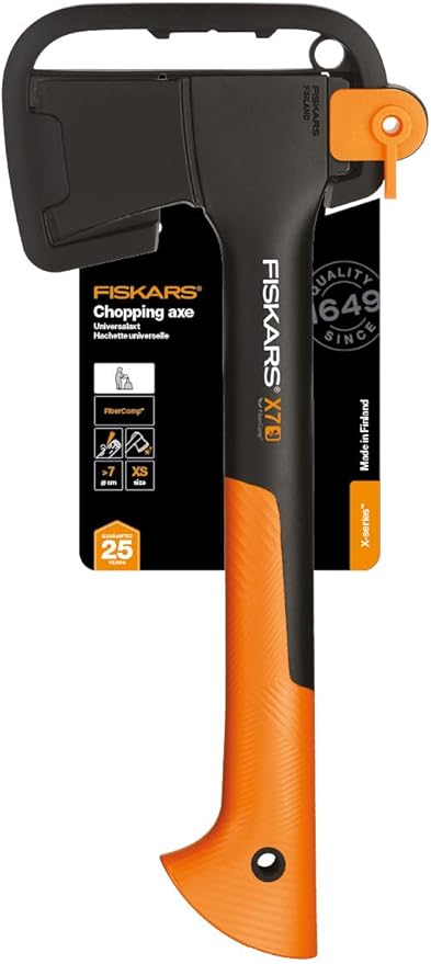 Fiskars Chopping Axe XS X7 Includes Storage and Carrying Case Length: 35.5 cm Non-Stick Coating High Steel Blade/Fibreglass Handle Black/Orange 1015618