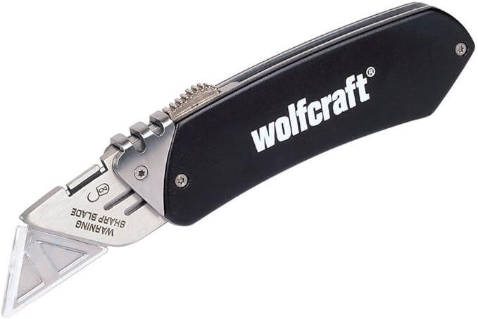 Leisure Knife with Retractable Trapezium Blade