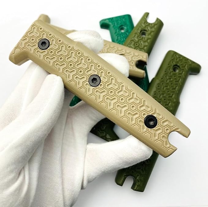 1 Pair G10 Scales Replacement with 4 Sets Screws Fit for Knife Handle DIY Accessory(Green)