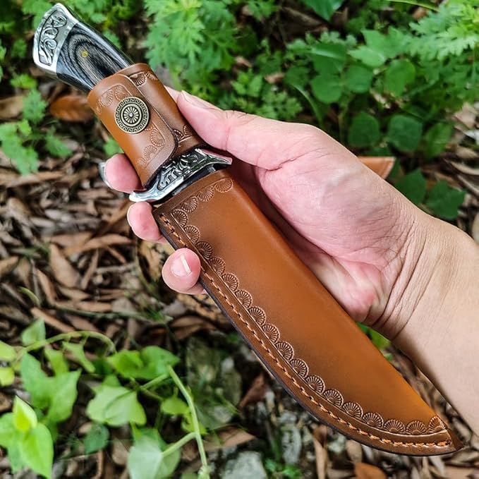 High Hardness Damascus Steel Knives Ergonomic Solid Wood Handle with Leather Sheath for Camping HikingBlack19.7 * 4 * 2cm