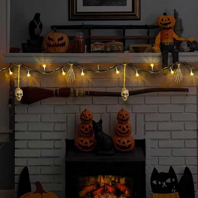 Halloween Indoor Outdoor 6FT Lights Decor 26LED Hanging Skeleton Bone Hand String Lights Battery Operated Spooky Halloween Wreath Door Patio Party Decoration