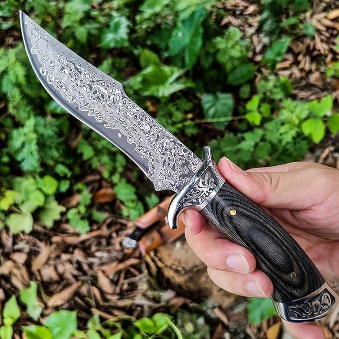 High Hardness Damascus Steel Knives Ergonomic Solid Wood Handle with Leather Sheath for Camping HikingBlack19.7 * 4 * 2cm