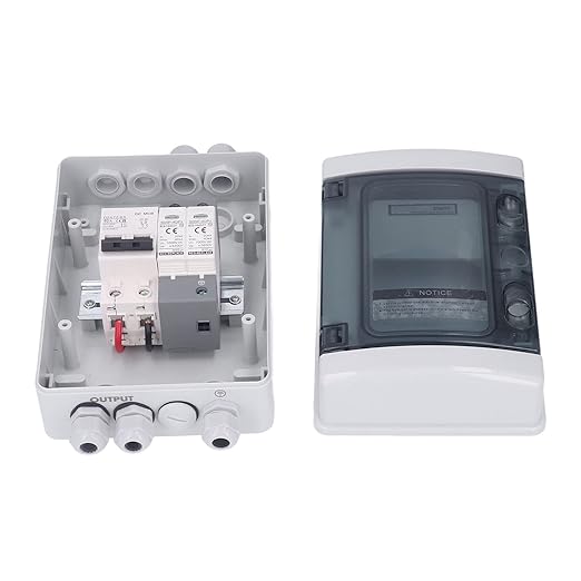 2 String PV Combiner Box IP65 Solar Disconnect Switch with 40A Circuit Breaker 1000V for Solar Panels