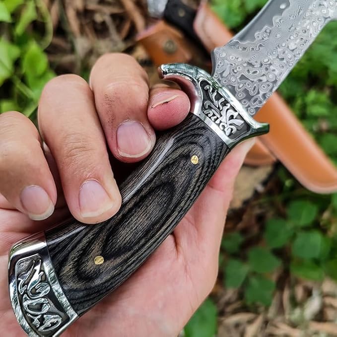 High Hardness Damascus Steel Knives Ergonomic Solid Wood Handle with Leather Sheath for Camping HikingBlack19.7 * 4 * 2cm