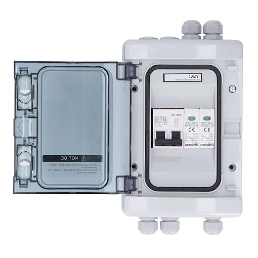 2 String PV Combiner Box IP65 Solar Disconnect Switch with 40A Circuit Breaker 1000V for Solar Panels
