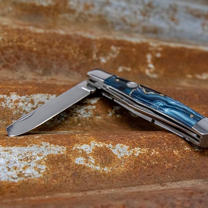 WHISKEY BENT HAT CO. Traditional Trapper Folding Pocket Knife 4.125 Closed Length 440C Stainless Steel Blades (Gold Rush)