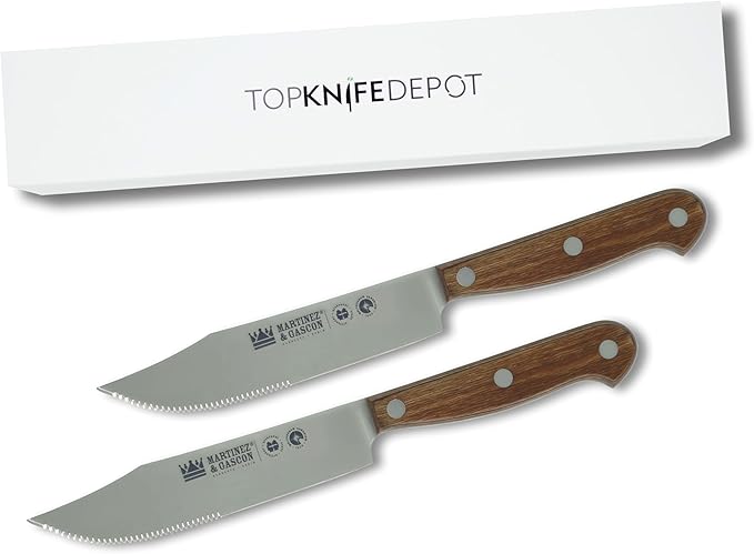 Lodge Steak Knife Set – Serrated Blade – Molybdenum Vanadium Stainless Steel - Layered Oak Wood Handle - Excellent choice for informal or formal BBQs - Set includes 2 Knives