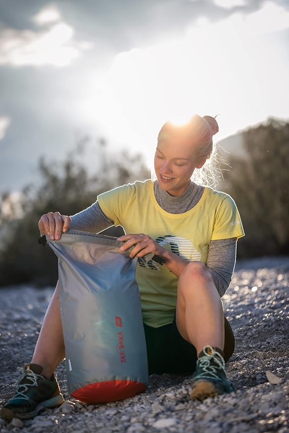 Tatonka Packing Bag Dry Sack 18 L - Waterproof Pack Bag with Roll Closure and Clasp - Made of Recycled Polyester - 18 Litre Volume (grey)