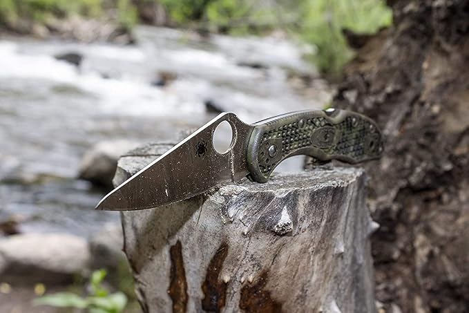 Spyderco Delica 4 Lightweight Signature Knife with 2.90 Saber-Ground Steel Blade and FRN Handle - PlainEdge - C11PBK