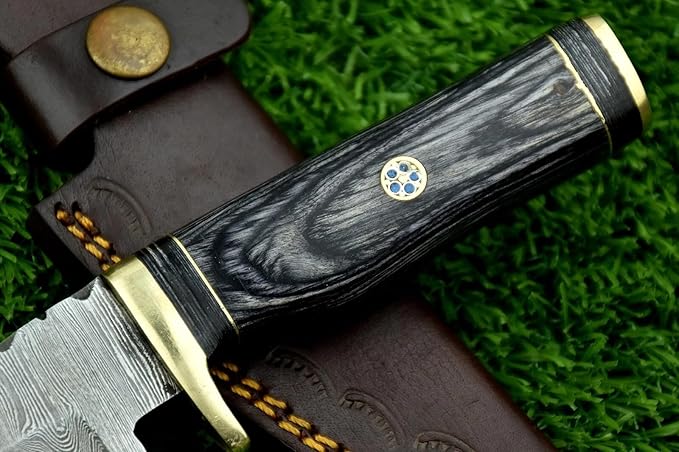 8-Inch Hand-Forged Damascus Steel Hunting Knife Fixed Blade Skinning Design with Leather Sheath Multicolor Wood Handle Brass Guard Twist Pattern Blade for Camping (Grey)