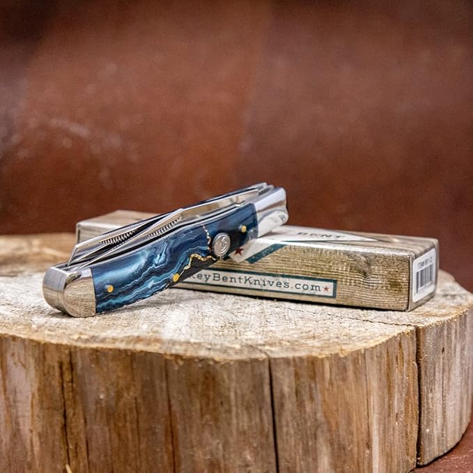 WHISKEY BENT HAT CO. Traditional Trapper Folding Pocket Knife 4.125 Closed Length 440C Stainless Steel Blades (Gold Rush)