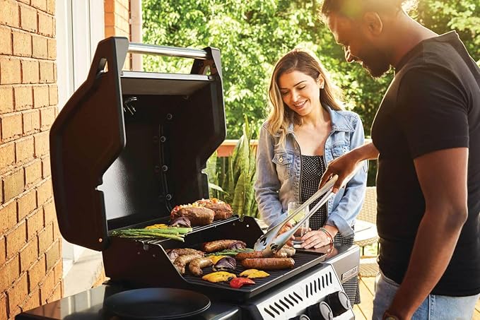 Napoleon Freestyle 365 Propane Gas Outdoor Grill Graphite Grey – 3-Burner BBQ with Porcelain Coated Cast Iron Iconic WAVE™ Cooking Grids