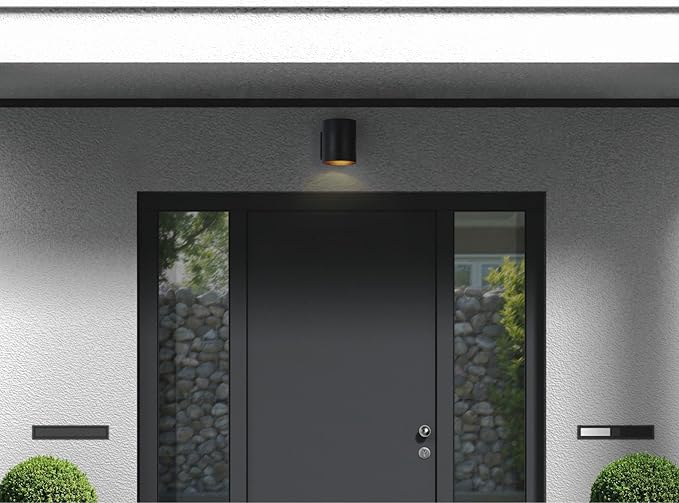 Maxim Lighting Outpost 1-Light Outdoor Wall Light | Black Aluminum Finish | Transitional Outdoor Light Fixture | Ideal for Porches Patios &amp Garages | Dimmable Wet Rated | 26101BK