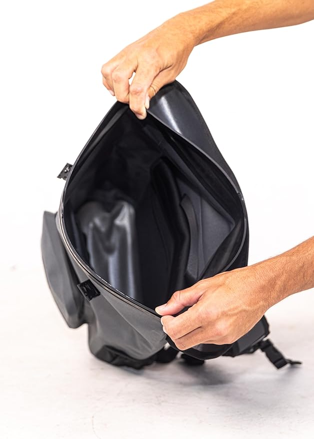 Dry Pocket Magnaguard 25L Thermoplastic Polyurethane (TPU) Auto-Sealing Floating Dry Bag Waterproof up to 100 Feet