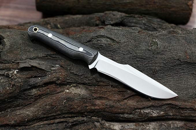 GCS Handmade D2 Steel Hunting And skinning Knife Black And White Handle Full Tang Blade and Leather Sheath for Hunting Hunting Camping Survival EDC-GCS 943