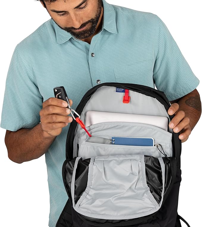 Osprey Farpoint 55L Men's Travel Backpack - Carry On Bag with Personal Item Sized Detachable Daypack Black