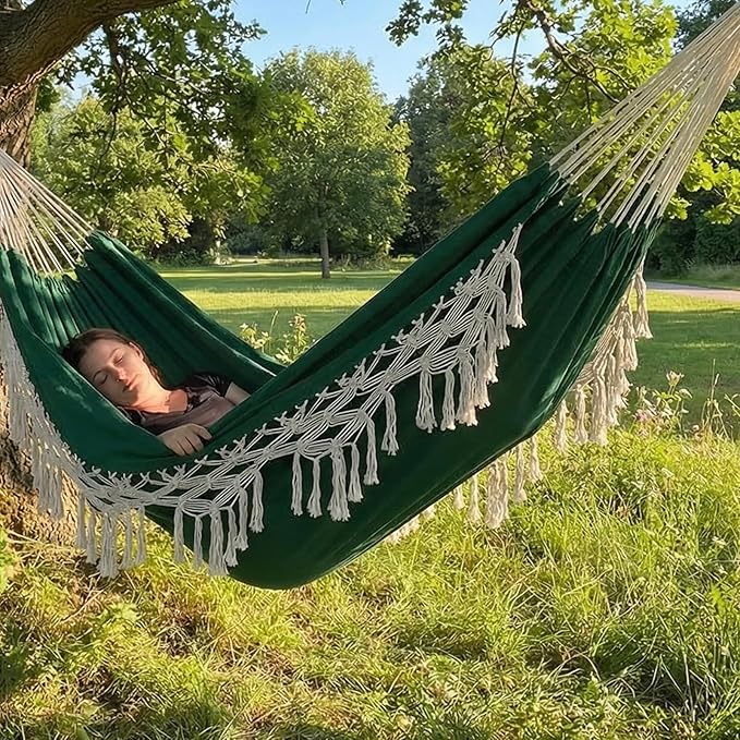 Double Boho Macrame Hammock with Elegant Tassels for Patio Yard Beach Wedding Decor Outdoor and Indoor Up to 450lbs Include Tie Ropes and Drawstring Bag （Green）