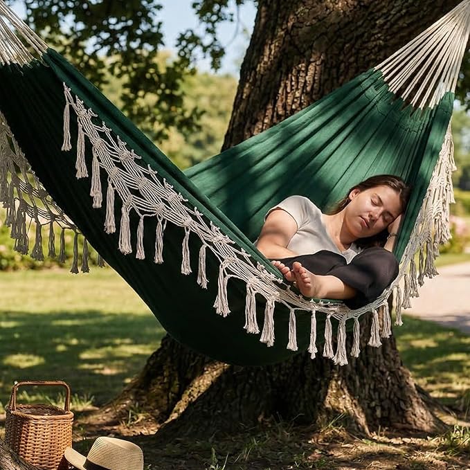 Double Boho Macrame Hammock with Elegant Tassels for Patio Yard Beach Wedding Decor Outdoor and Indoor Up to 450lbs Include Tie Ropes and Drawstring Bag （Green）