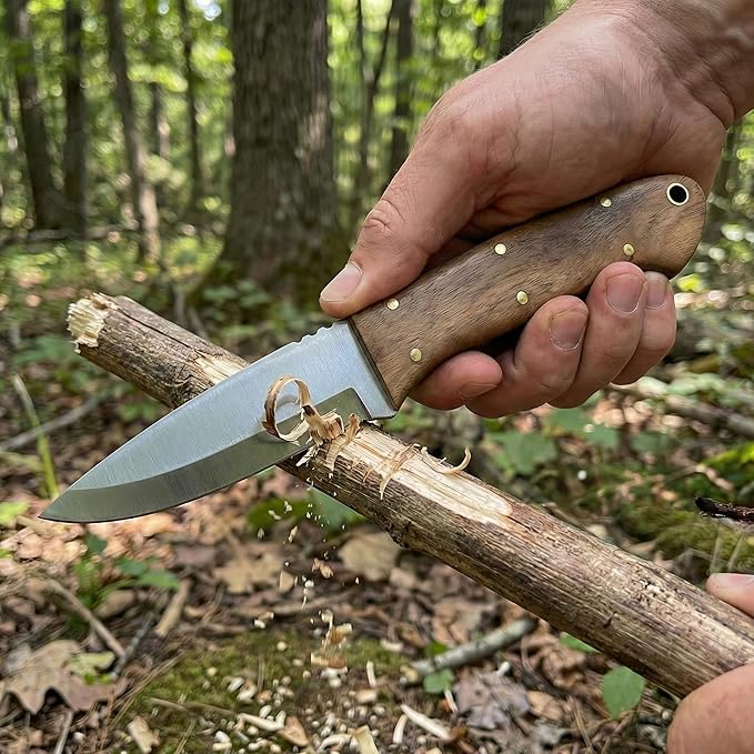 3.74 inches Bowie Knife Full-tang D2 Steel Fixed Blade Walnut Handle Hunting Knife with Leather for Camping Hiking Survival