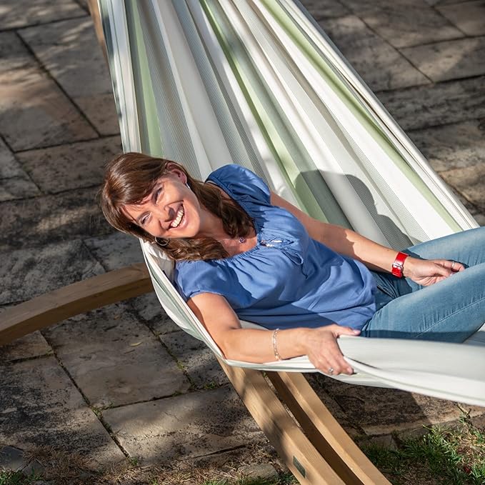 LA SIESTA® - Large Double Brisa Classic Hammock &amp Elipso Stand - Larch Wood Hammock Stand - Weather &amp Tear Resistant - Backyard Outdoor Hammock with Stand - 2-Person Max 355 Lbs Cedar