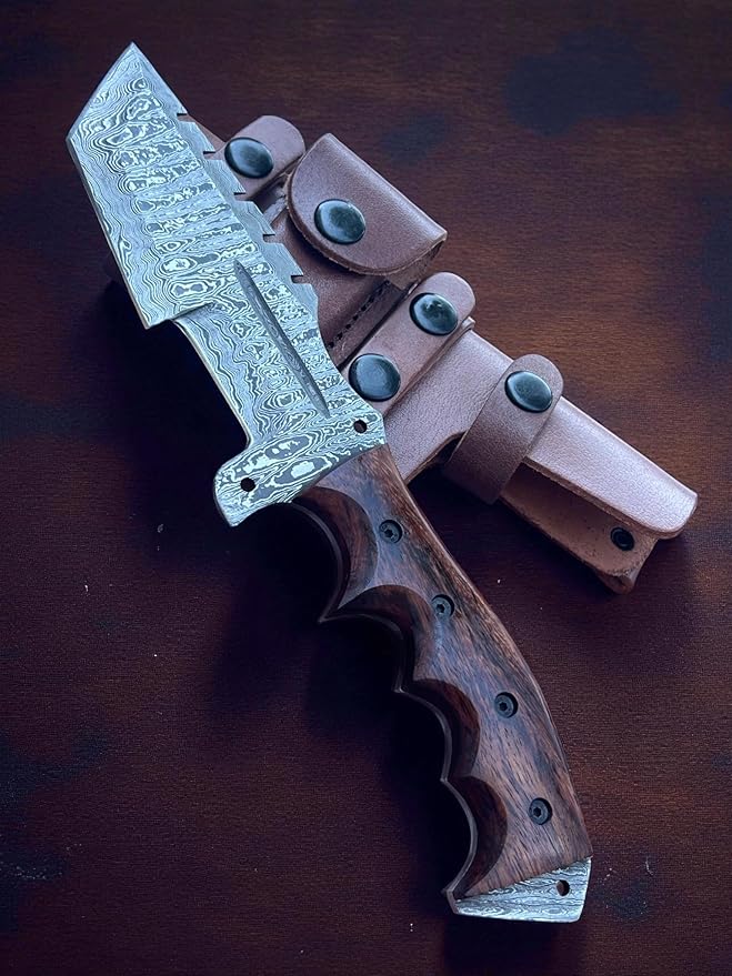 Poshland TR-1169Custom Handmade Damascus steel Tracker Knife - Limited Edition Knife