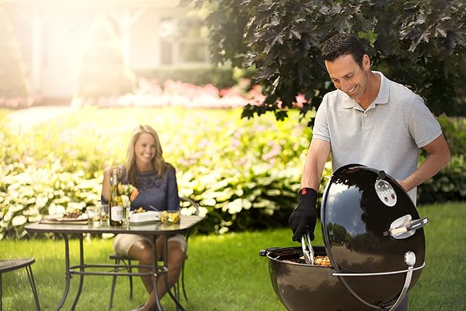 Weber Master-Touch Charcoal Grill 22-Inch Spring Green – Premium Outdoor BBQ Grill with Tuck-Away Lid Holder &amp One‑Touch™ Cleaning System Porcelain‑Enameled Kettle