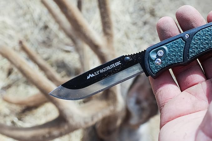 OUTDOOR EDGE 3.5 RazorLite EDC Knife. Pocket Knife with Replaceable Blades and Clip. Perfect For Hunting and Skinning Deer. Gray with 6 Blades