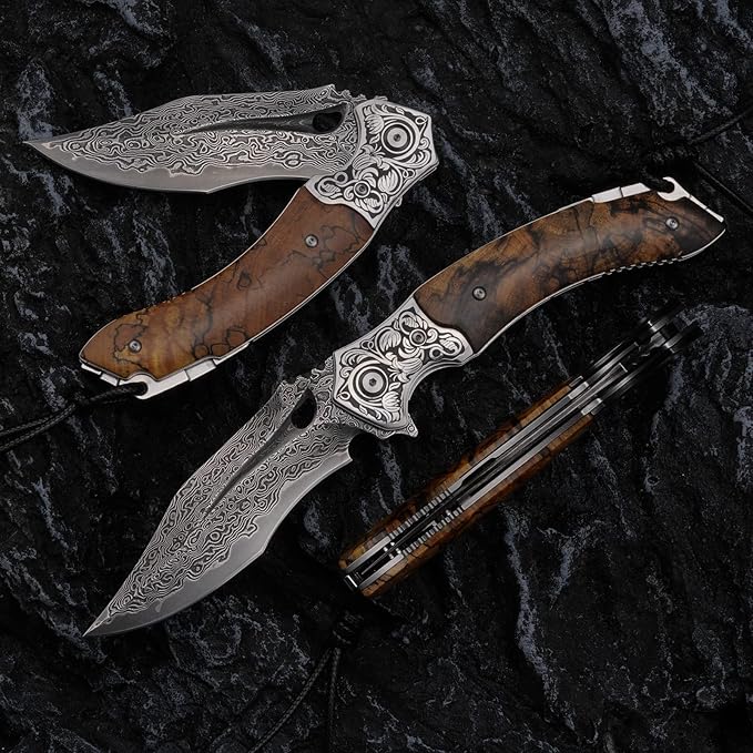 Handmade Japanese VG10 Damascus Steel Folding Knife Wild survival pocket knife Maple Liner Lock Handle EDC Pocket Knives for Men Outdoors Camping Fishing