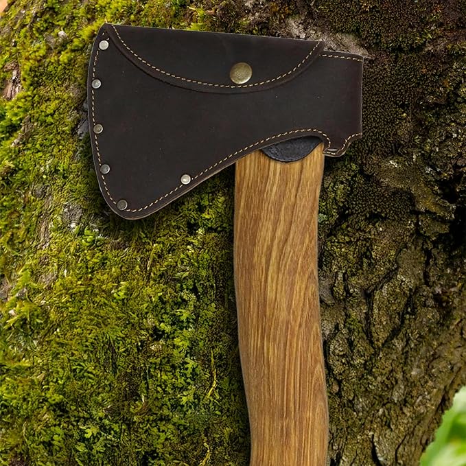 Leather Pocket Suitable only for These PRANDI hatchets: SEGURIN 0.88 lb Camping 1.10 lb Yankee 1.30 lb Piemonte Style 0.65 lb