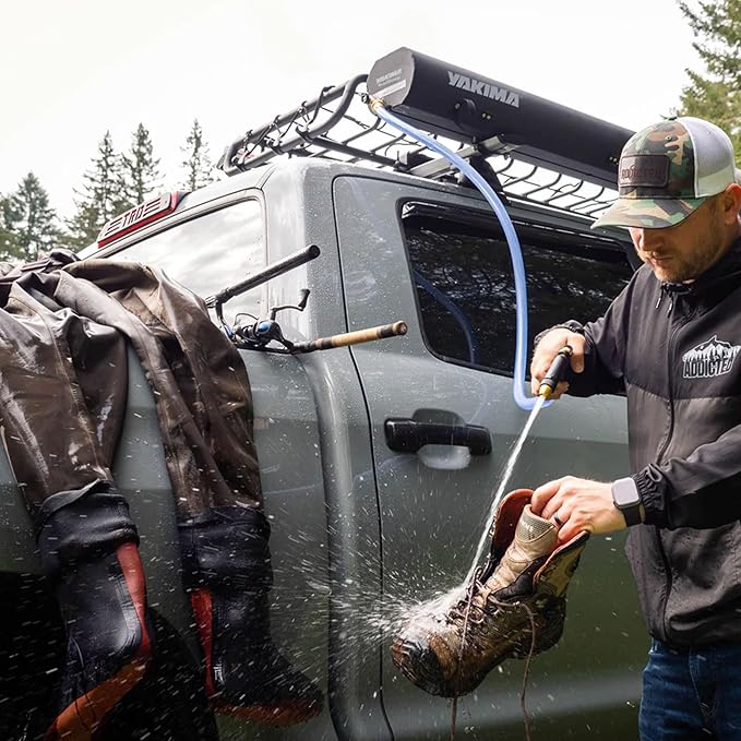 Yakima RoadShower 10 Gallon Pressurized Water Tank