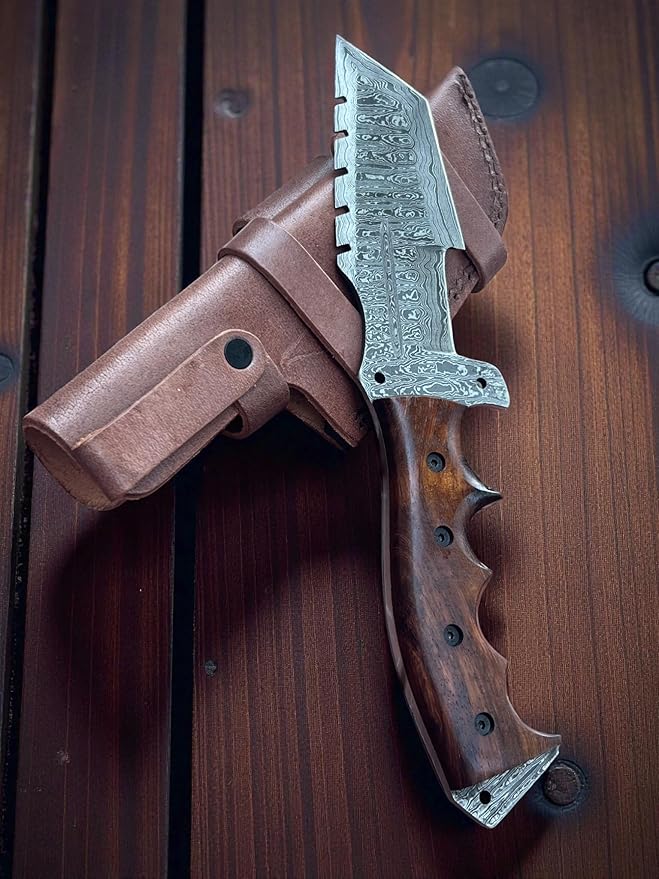 Poshland TR-1169Custom Handmade Damascus steel Tracker Knife - Limited Edition Knife