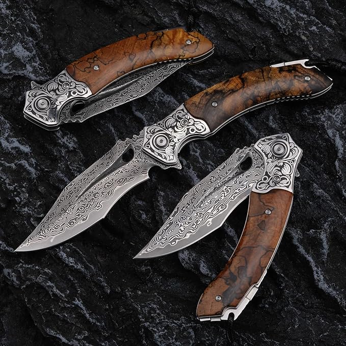 Handmade Japanese VG10 Damascus Steel Folding Knife Wild survival pocket knife Maple Liner Lock Handle EDC Pocket Knives for Men Outdoors Camping Fishing