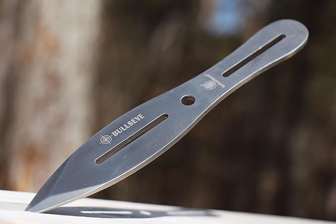 Smith &amp Wesson Bullseye Throwing Products with Full Tang Stainless Steel Design and Protective Nylon Sheaths for Recreation and Competition