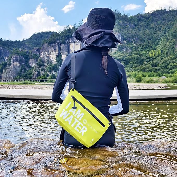 IPX7 Waterproof Dry Bag 2.5L Floating PVC Dry Sack with Waterproof Zipper Shoulder Strap for Kayaking Swimming Beach Travel Boating Camping Hiking Canoeing Paddleboarding Water Sports (green)