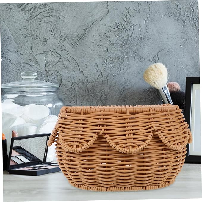 Cabilock Scalloped Wicker Storage Bin with Lid Handwoven Seagrass Basket for Blanket Storage Covered Household Organizer Basket Box for Shelf and Wardrobe