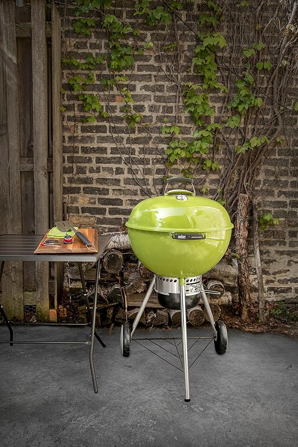 Weber Master-Touch Charcoal Grill 22-Inch Spring Green – Premium Outdoor BBQ Grill with Tuck-Away Lid Holder &amp One‑Touch™ Cleaning System Porcelain‑Enameled Kettle