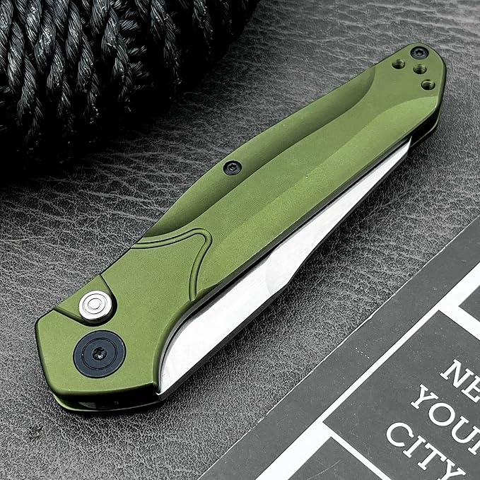 7.7 EDC Folding Knife with D2 Steel Blade Green Aluminum Handle Pocket Knife with Reversible Clip for Outdoor Camping Fishing。