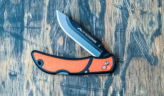 OUTDOOR EDGE 3.5 RazorLite EDC Knife. Pocket Knife with Replaceable Blades and Clip. Perfect For Hunting &amp Skinning Deer. Blaze Orange with 30 Blades.