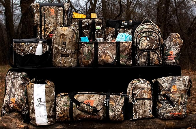 geckobrands Lightweight Compression Dry Bags 2-Pack - Realtree Waterproof 8.8L &amp 4L Bags for Hunting Fishing and Outdoor Gear