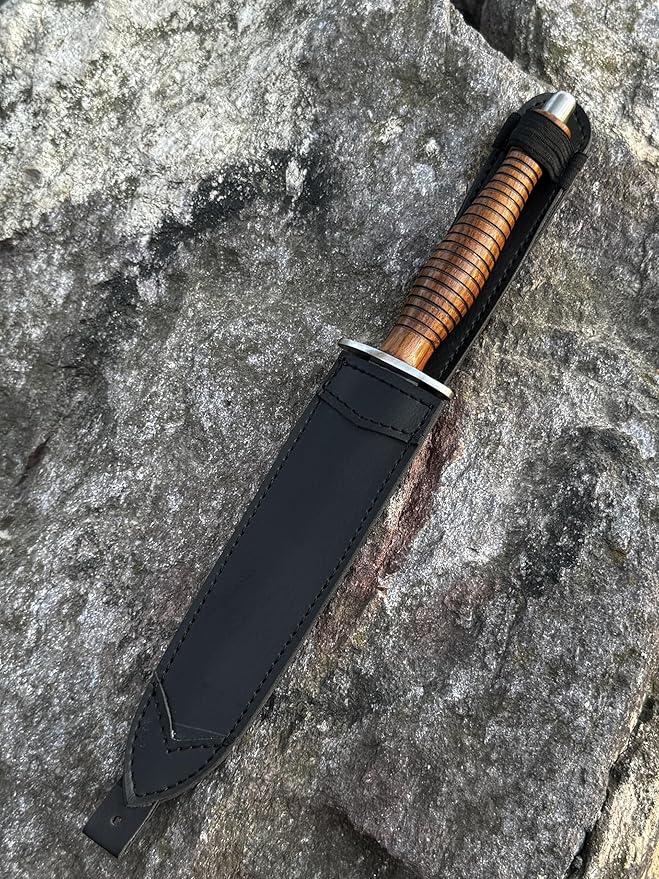 Handmade D2 steel Dagger knifeHandmade Fixed Blade Fox Knives Double Edge Sharp Knifesideal for HuntingCampingBoot knfe
